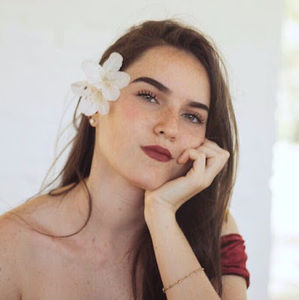 Meet your Posher, Lorena